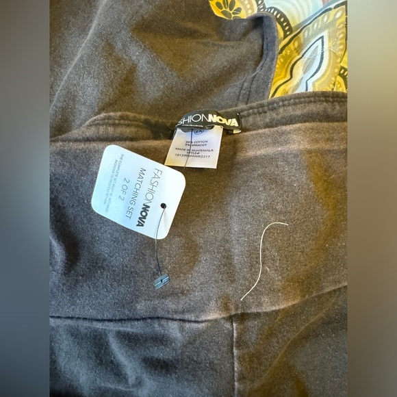 Fashion Nova New York Matching Set - Picture 4 of 4